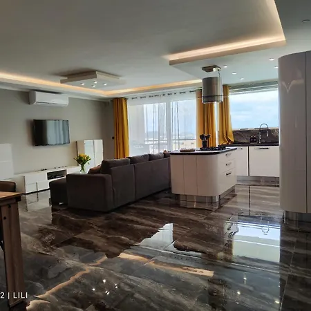 Luxury Sanap Heights With Communal Pool Lägenhet *